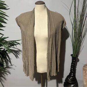Sleeveless cardigan